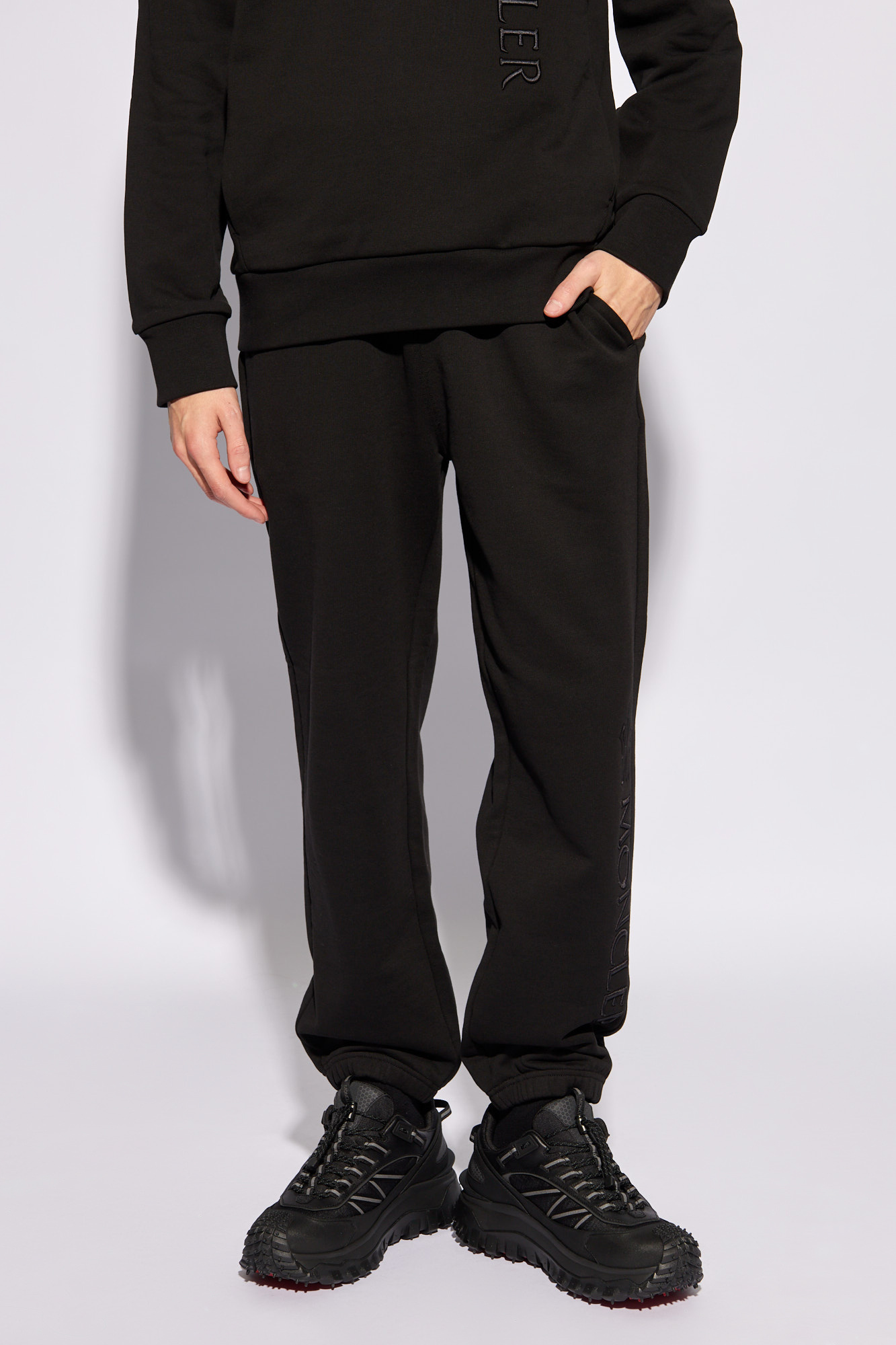 Black moncler joggers online